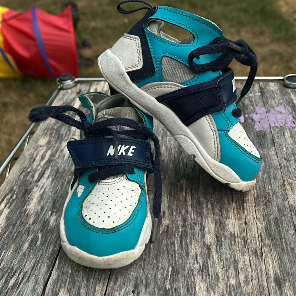 Nike sneakers,size 8 kids, teal, black-and-white